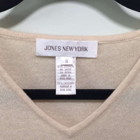 Cream Colored Cashmere Sweater - Picture 2 of 3